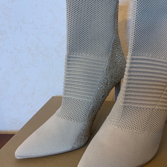 Steve Madden Maxwelle Blush Ankle Boots, Size 11 - Picture 3 of 9